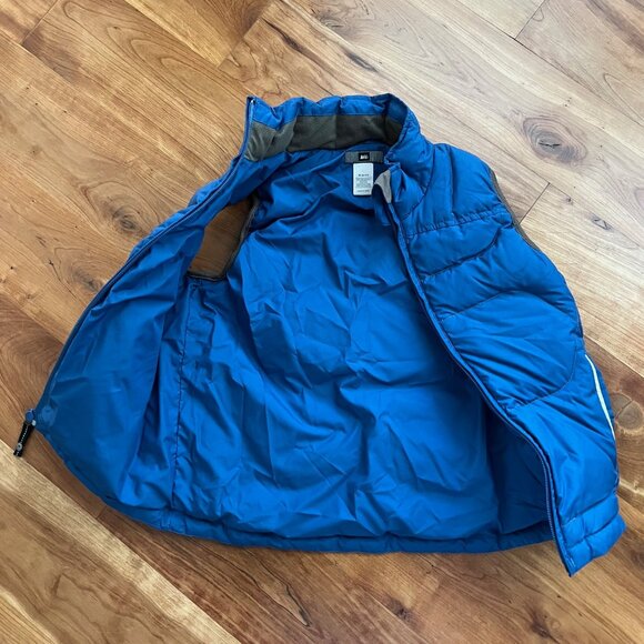 Boys REI puffer vest - Picture 3 of 4
